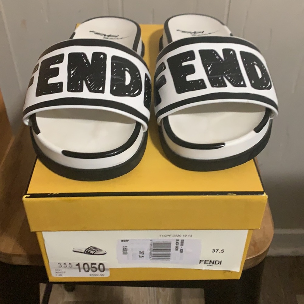 Fendi slides black snow